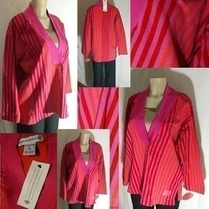 Gloria Vanderbilt 
Deep V-Neck Sweatshirt